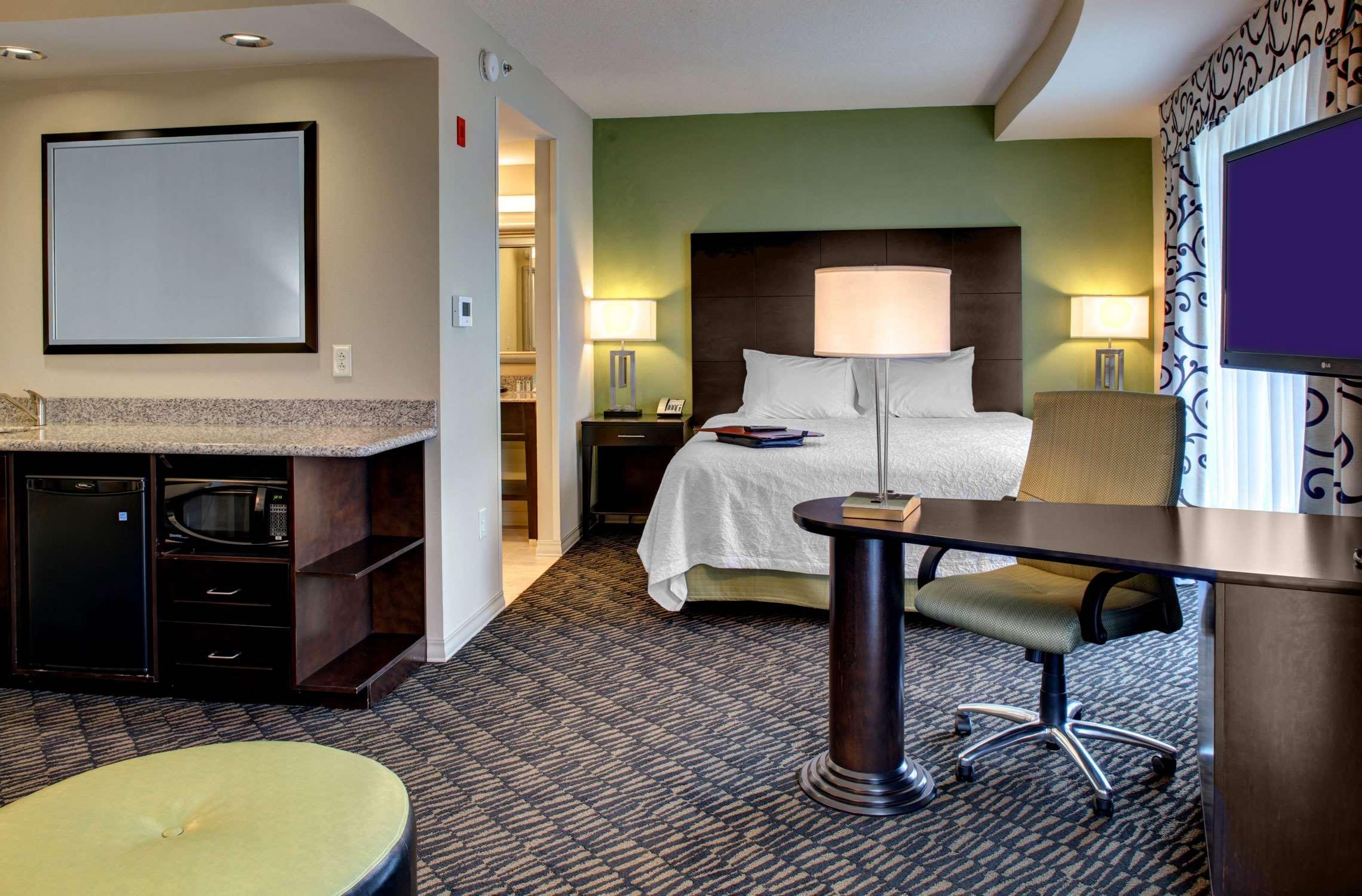Hampton Inn & Suites Baton Rouge Downtown Экстерьер фото