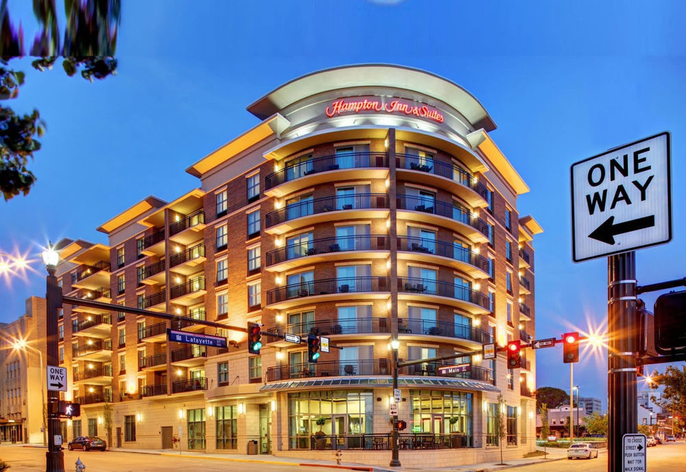 Hampton Inn & Suites Baton Rouge Downtown Экстерьер фото